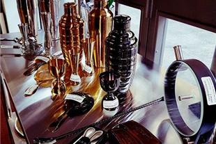 ATTREZZATURE PER BAR E BARMAN