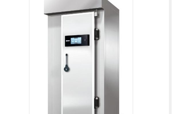 Abbattitori di temperatura in acciaio inox AISI 304, su piedi o ruote, con unità condensatrice 5