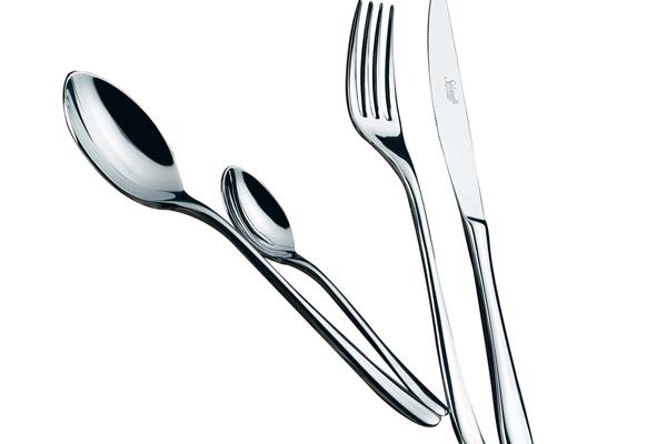 Set posate in Acciaio Inox 18-10. Made in Italy. Finitura lucida. Spessore 5 mm. 1