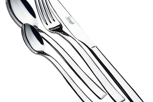 Set posate in Acciaio Inox 18-10. Made in Italy. Finitura lucida. Spessore 4 mm. 1