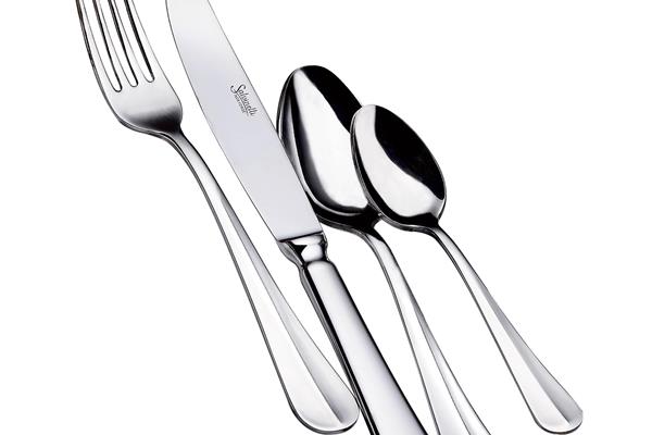 Set posate in Acciaio Inox 18-10. Made in Italy. Finitura lucida. Spessore 3,5 mm. 1