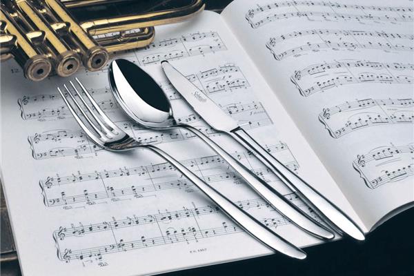 Set posate in Acciaio Inox 18-10. Made in Italy. Finitura lucida. Spessore 2,5 mm 2