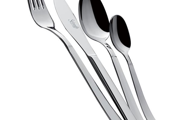 Set posate in Acciaio Inox 18-10. Made in Italy. Finitura lucida. Spessore 2,5 mm. 1