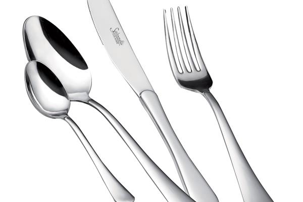 Set posate in Acciaio Inox 18-10. Made in Italy. Finitura lucida. Spessore 2,5 mm. 1
