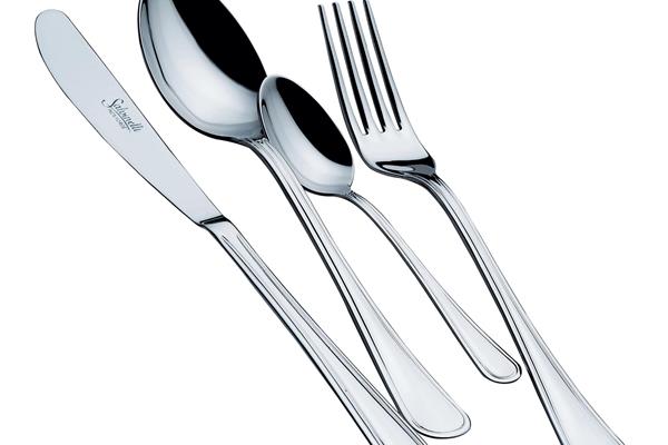 Set posate in Acciaio Inox 18-10. Made in Italy. Finitura lucida. Spessore 2,2 mm. 1